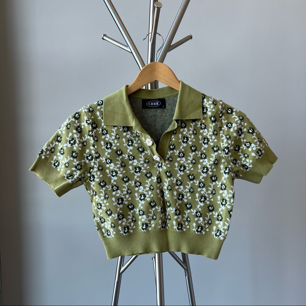 Cider Cropped Floral Sweater